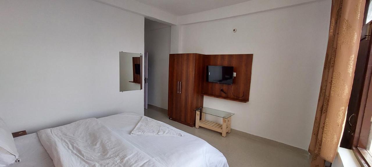Peaceful Retreat Home Stay, דלהאוזי מראה חיצוני תמונה