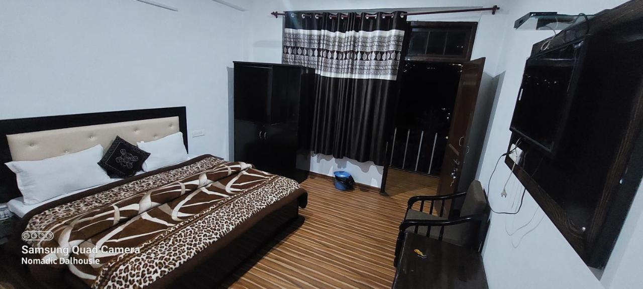 Peaceful Retreat Home Stay, דלהאוזי מראה חיצוני תמונה