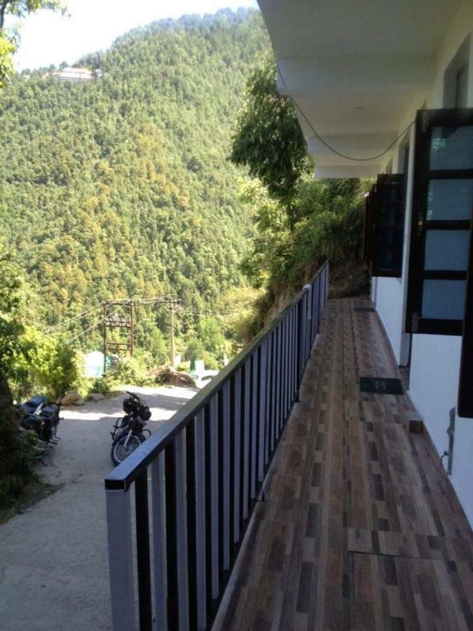 Peaceful Retreat Home Stay, דלהאוזי מראה חיצוני תמונה