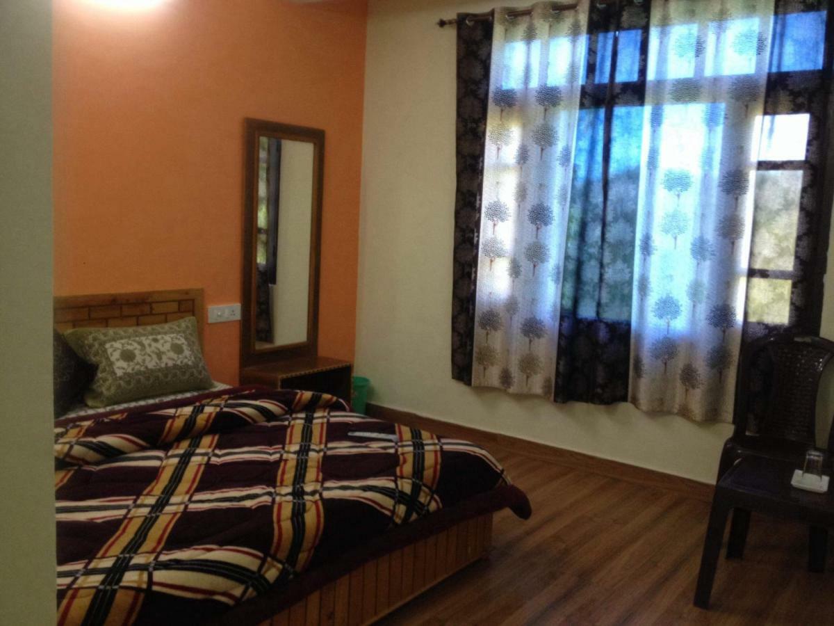 Peaceful Retreat Home Stay, דלהאוזי מראה חיצוני תמונה
