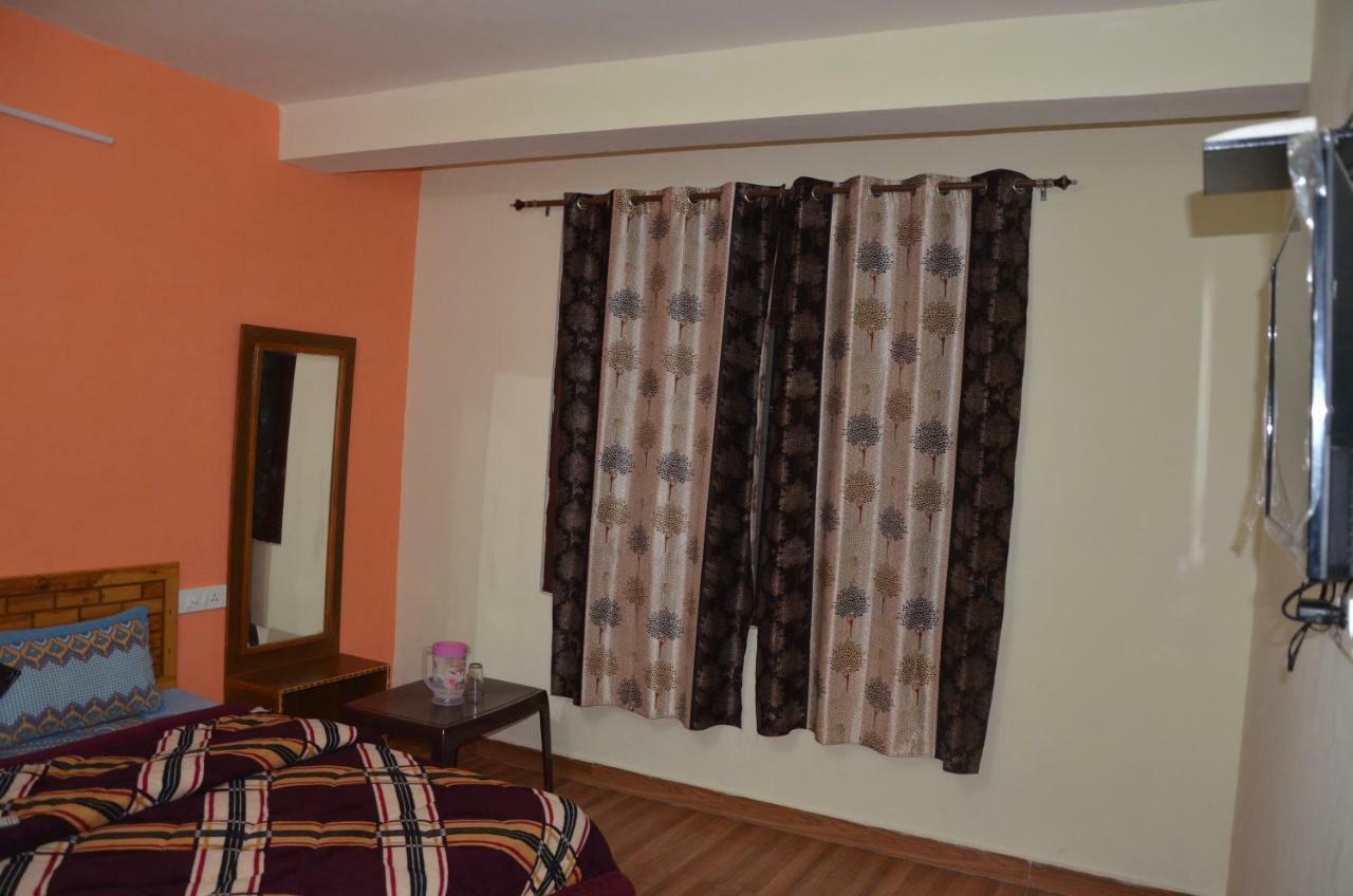 Peaceful Retreat Home Stay, דלהאוזי מראה חיצוני תמונה